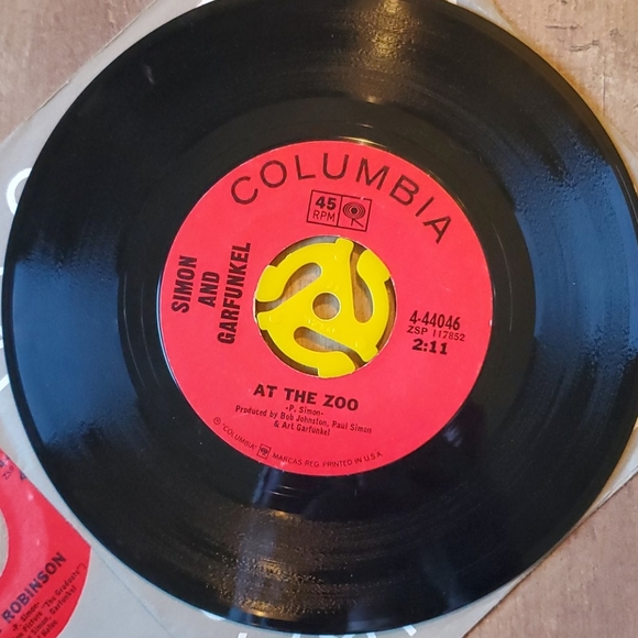 🧡3/15$🧡 sale: Simon and Garfunkel 45 record set - Picture 3 of 5